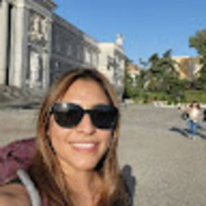 Meet your Posher, Evelyn